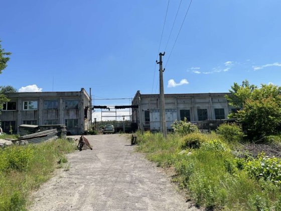 Продаж виробничого підприємства(цілісний комплекс) 0,65 га Светловодск