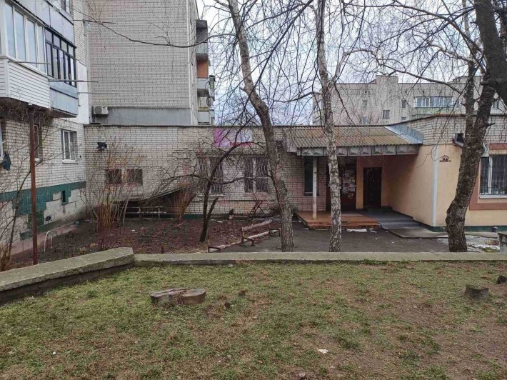 Нежитлові приміщення  94,4 м2. м. Сміла, вул. Заводська 6 - фото 1