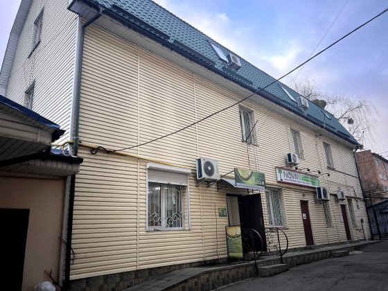 Продаж комерційного приміщення м.Фастів вул. Соборна, площа 447.7 кв.м Фастів