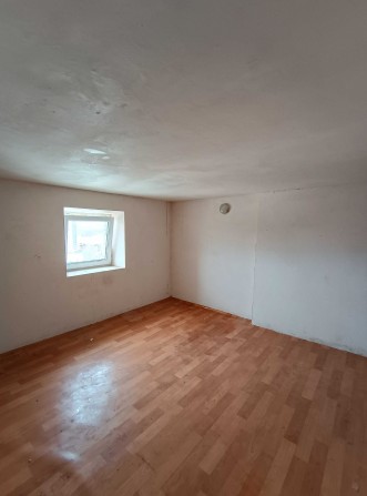 Продам приміщення в житловому будинку! - фото 1