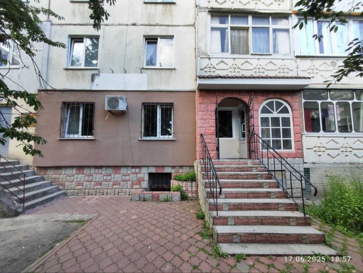 Продам приміщення на Електроніці - фото 1