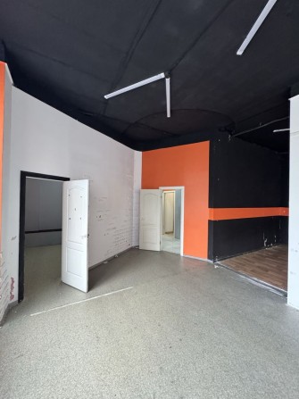 Продаж приміщення 110 кв.м 1-й поверх вул. Водопровідна - фото 1