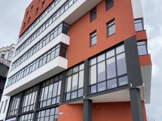 Продаж офісного приміщення в БЦ Фрідом. Може бути з орендарем. Хмельницький