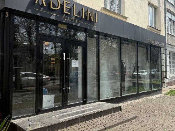 Фасадне комерційне приміщення в самому серці міста з активним трафіком Хмельницький