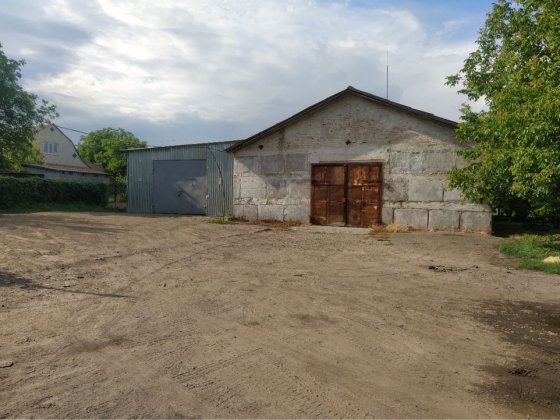 Продаж окремого комерційного приміщення 725 м.кв + 200 м.кв. Біла Церква