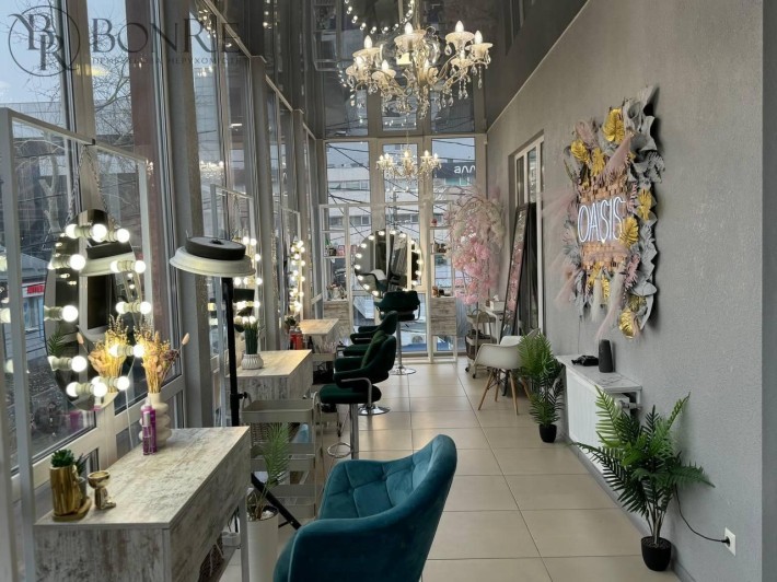 Продаж, Готовий бізнес Салону краси, Центр, 150м2. - фото 1