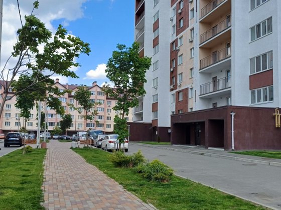 Продам  приміщення без ремонту в Жк Сади Вишневі Вишневое