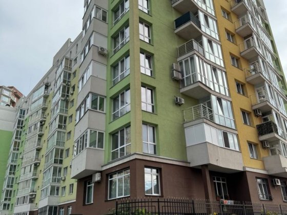 Продам комерційне приміщення в ЖК Діамант, 47 кв.м. Бровари