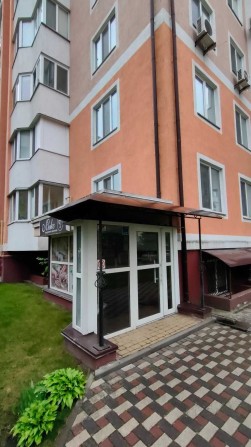 ТЕРМІНОВО! Просторе КОМЕРЦІЙНЕ приміщення з ремонтом - фото 1