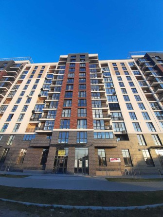 Фасад, 1 поверх, Крона Парк-1, 80м2 з орендарями! - фото 1