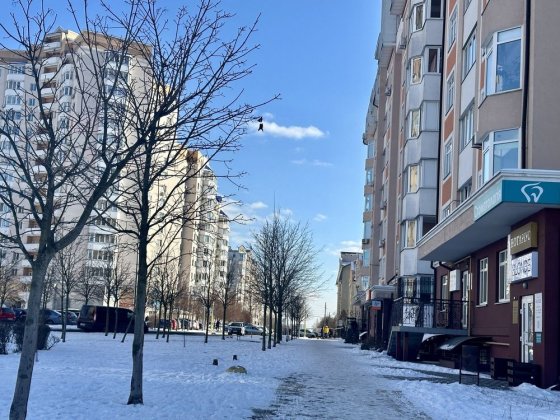 Продам.фасад.. Центр. Комерційне приміщення 103м2 Буча