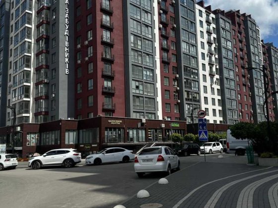 Фасадне комерційне приміщення.збудоване,ЖР Княгинин,Галицька-Набережна Івано-Франківськ