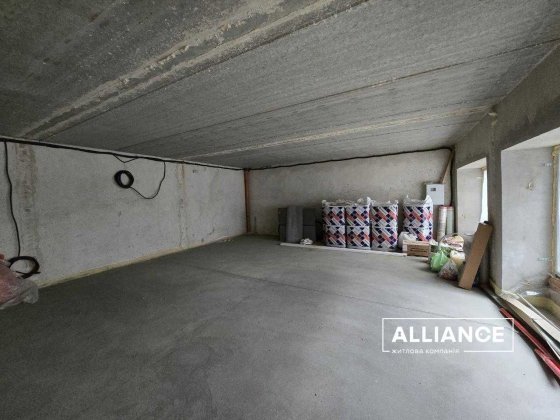 Продаж фасадного приміщення, МЦ Івано-Франківськ