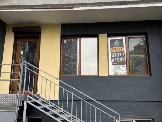 комерційне приміщення з фасадним входом біля Стометрівки Івано-Франківськ