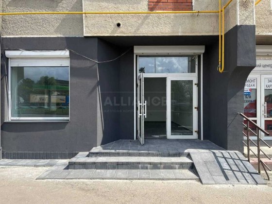 Приміщення з ремонтом на кільці вулиць Бандери і Коновальця Івано-Франківськ