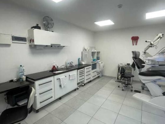 Продаж діючої стоматології з обладнанням! Івано-Франківськ