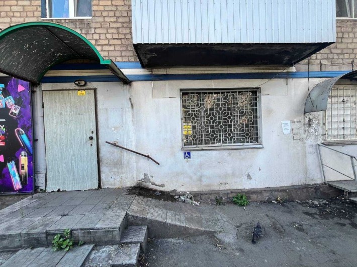 Фасад, 1 пов, окремий вхід, 87,4 м2, Кривий Ріг, вул. Криворіжсталі 9 - фото 1
