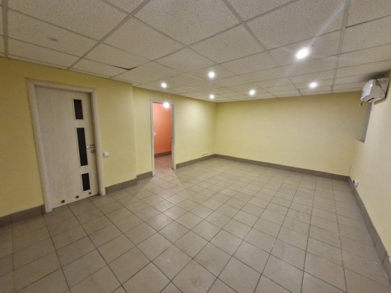 Фасадне комерційне приміщення з ремонтом Ирпень