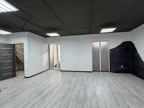 Продаю Комерцію з ремонтом в ЦЕНТРІ (р-н. вул. Короля Данила) Івано-Франківськ