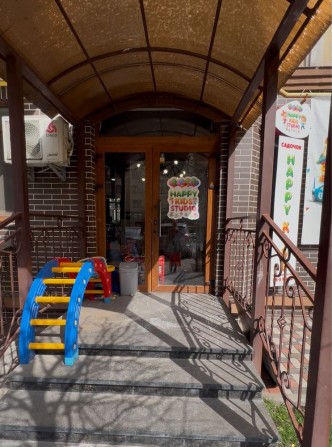 Комерція 60 м2 , 1 поверх з орендарями - фото 1