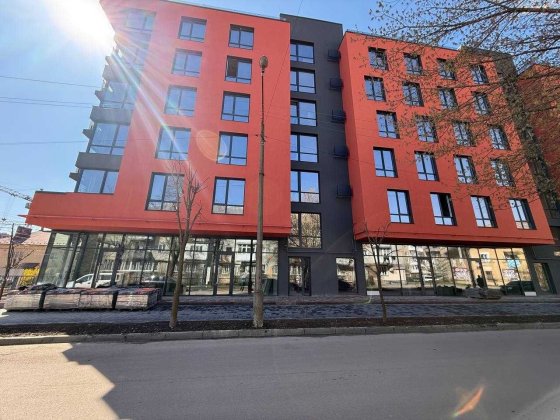 Продається комерційне приміщення вільного призначення. Івано-Франківськ