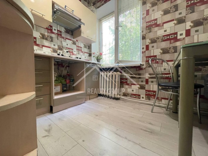 Продаж 2к Сталінки на 17 кварталі - фото 1
