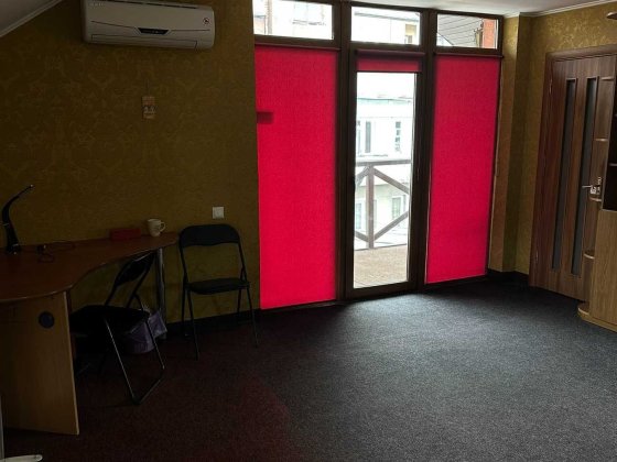 Продається офіс з ремонтом в центрі Ивано-Франковск