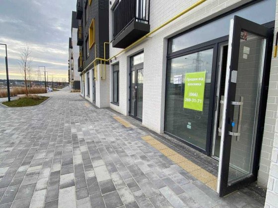 Фасадне комерційне приміщення за суперціною! Вихід на набережну Ирпень