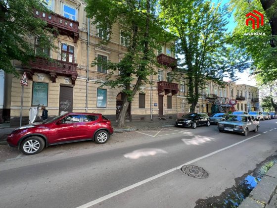 Продаж ексклюзивного комерційного приміщення в центрі (біля ОДА) Ивано-Франковск