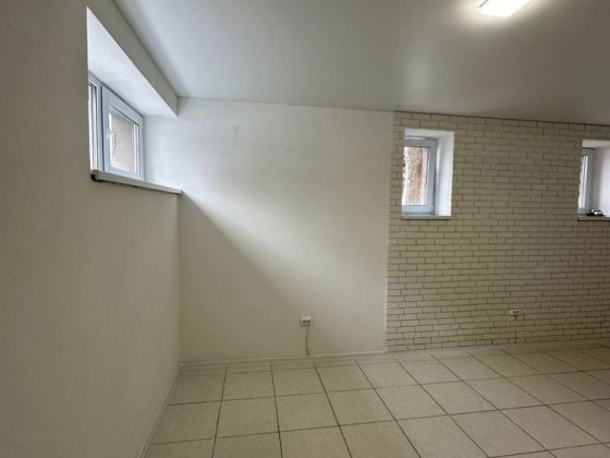 Приміщення під офіс або салон, центр Ірпеня, 22.6 м² Ірпінь