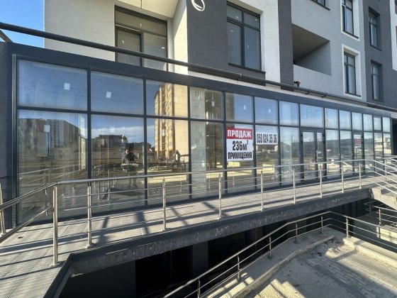 Продаж приміщення Надрічна-Б.Хмельницького ФАСАД Івано-Франківськ