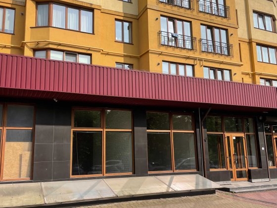 Комерційне приміщення 156 м² у центрі Луцька — фасад, готове до роботи Луцк