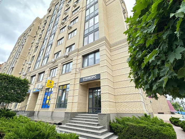 Продаж комерційного приміщення з ремонтом в центрі Ірпеня - фото 1