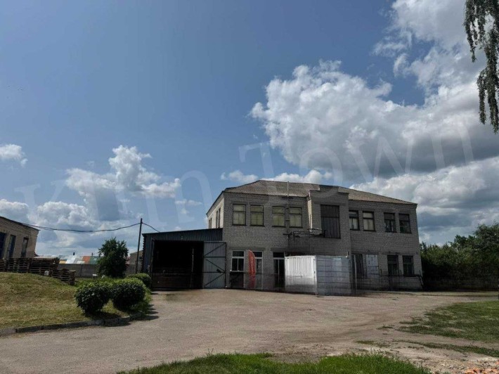 Продається база з адмінбудівлею в р-ні Автовокзалу - фото 1