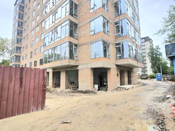 Комерційне приміщення, по вул Чорновола Івано-Франківськ