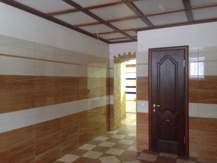 Продаж комерційного приміщення з ремонтом м. Ірпінь - фото 1