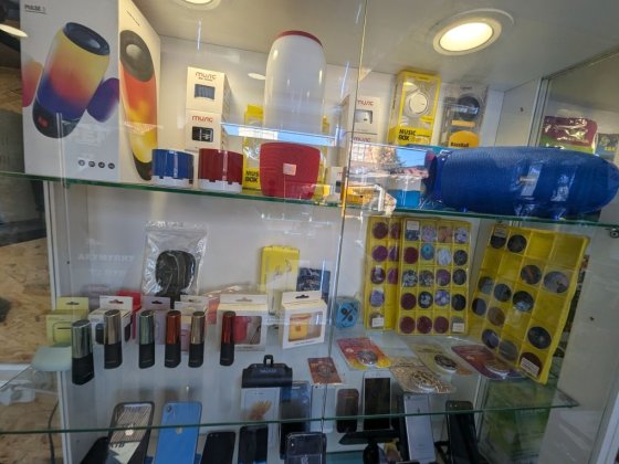 Продається кіоск, ремонт мобільних  телефонів , продаж аксесуарів теле Ирпень