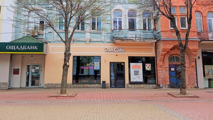 Центр Міста. Червона Лінія. Фасадний вхід. Високий пішохідний трафік. - фото 1