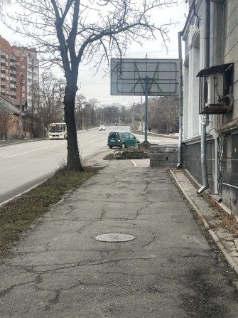 Ліквідне комерційне приміщення,продаж від власника,вул.Небесної сотні - фото 1