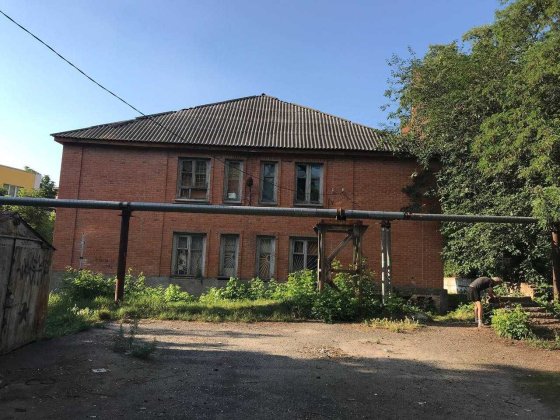 Будівля з гаражами 580,2 м2, 0,2 га, Полтава, вул. Хмельницького, 19 Полтава