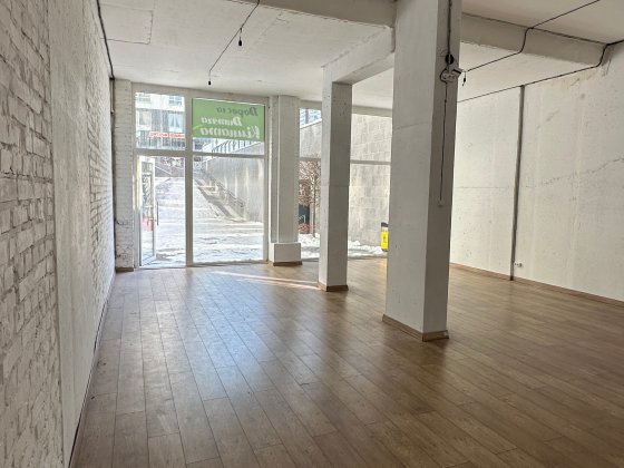 Комерційне приміщення з ремонтом у густозаселеному районі Ірпеня Ірпінь