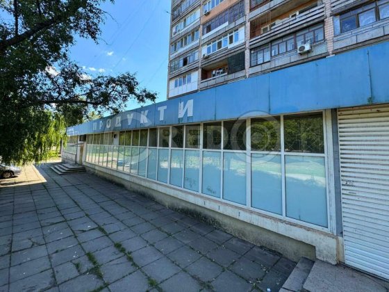 Продається торгове приміщення  1380 кв.м Кривий Ріг