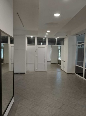 ПРОДАЖ Комерційного Приміщення! Центральна частина міста! - фото 1