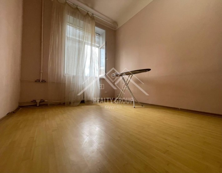 Продаж 4к Сталінки з гаражем (район Піонера) - фото 1