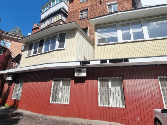 Центр, ДК ПТК, нежитлове приміщення з  автономним опаленням та окремим Полтава