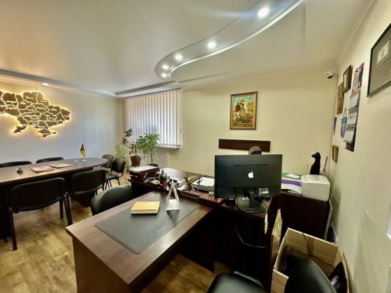 Продаж офісного приміщення , в самому центрі Сумы