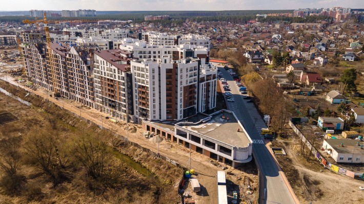 Комерційне приміщення 1800м2 Паркомісць 100 Висота стель 4 Квт 140 - фото 1