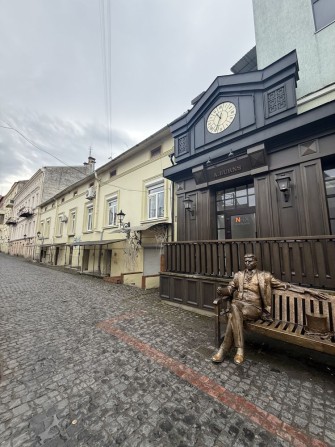 Продається нежитлове приміщення в самому центрі Івано-Франківська - фото 1