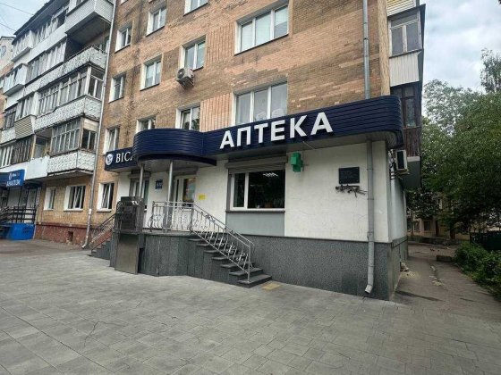 Ст Бандери 85м2 Продам ФАСАДНЕ КУТОВЕ приміщення біля ЗУПИНКИ Рівне