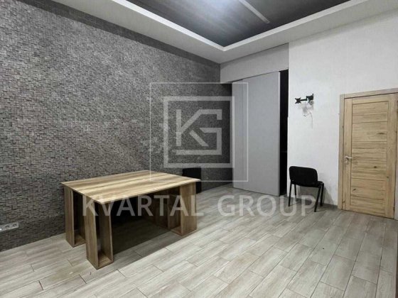 Комерція в обжитому районі. Центральний парк Ірпінь